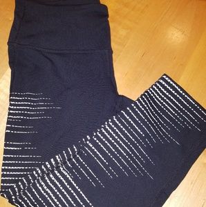 Athleta Capri Leggings
